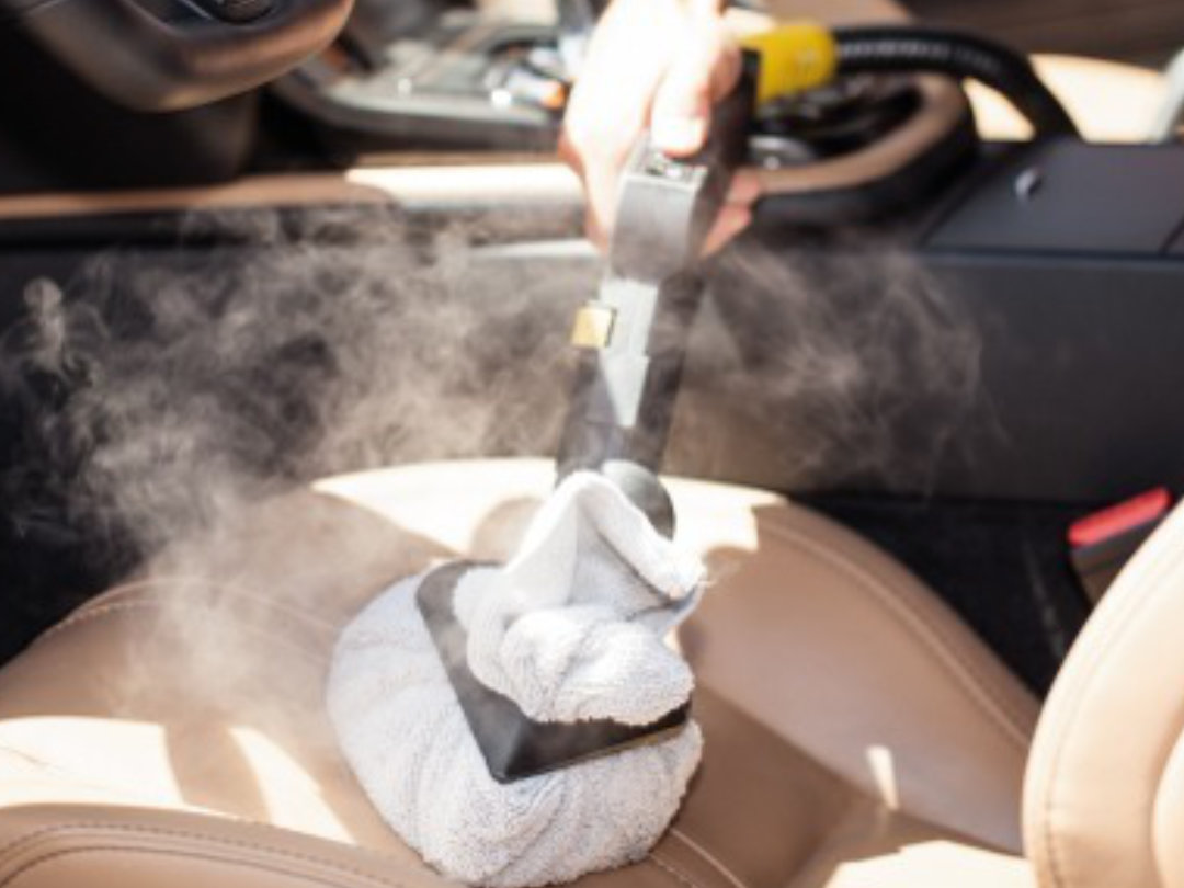 Deodorising Car Leather Seats Safetly with Steam Vapour to Get Rid of Smells